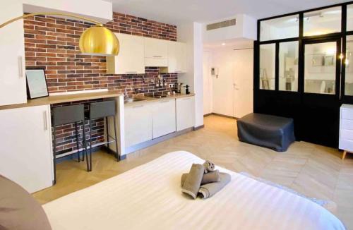 Monte Carlo City Centre Apartment | Beautiful Fully Renovated Centrally Located Studio