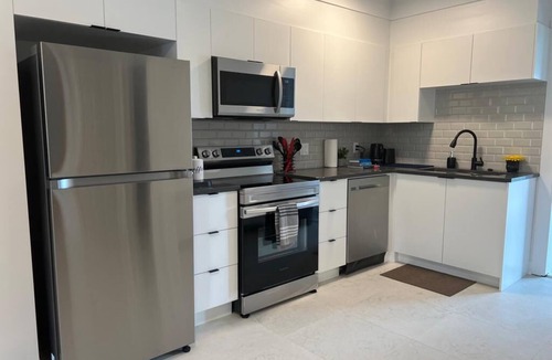 Lachine Apartment | Beautiful furnished and renovated condo!
