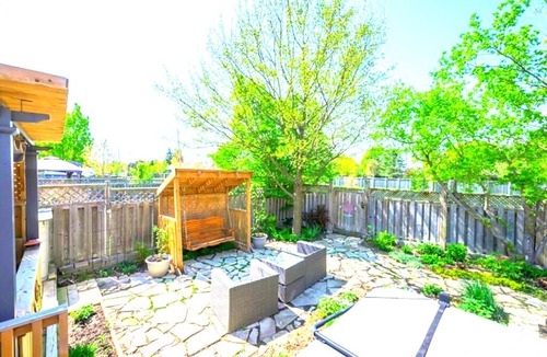 London House | Beautiful, Furnished, Clean, Well Situated House with Utilities (4Bed, 1.5Bath)
