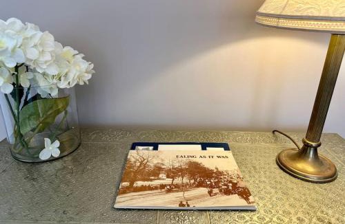 Walpole Apartment | Beautiful Garden Apartment Ealing