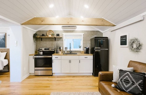 North Spearfish House | Beautiful Getaway with Hot Tub