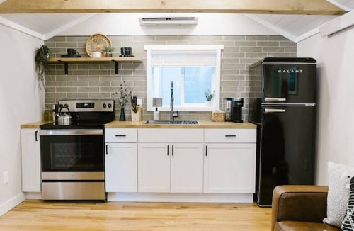 North Spearfish House | Beautiful Getaway with Hot Tub