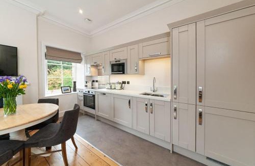 Hexham House | Beautiful Grade II Listed Apartments Sleeping 20