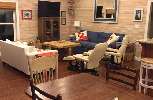 Grand Isle House | Beautiful Grand Isle QUIET East End Beachfront
