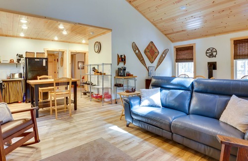Brantingham Cabin | Beautiful Greig Cabin: 2 Mi to Brantingham!