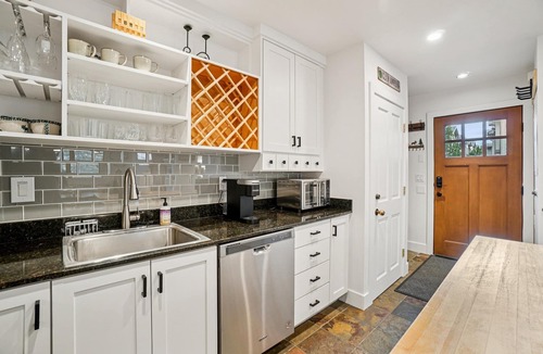 Deer Valley House | Beautiful Greyhawk Residence - 2BD/2.5BA - Private Hot Tub