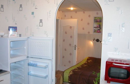 Neris-les-Bains Apartment | Beautiful ground-floor studio facing the thermal baths