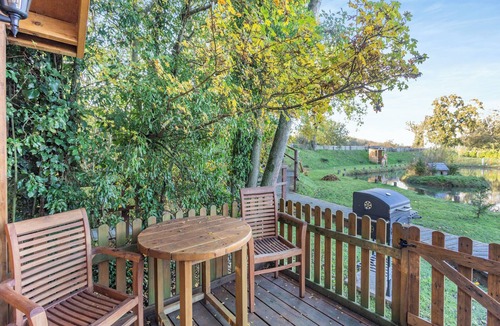 Newmarket Cottage | Beautiful grounds, well thought out.