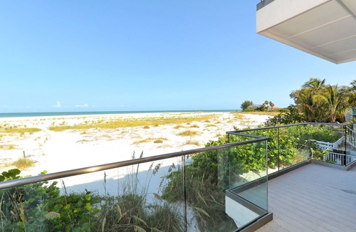 Anna Maria House | Beautiful, Gulf-Front Home on Bean Point-Halcyon House