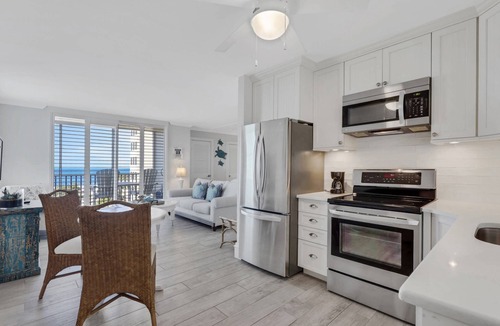 Bonita Springs Condo | Beautiful Gulf View Studio Steps to Bonita Beach | Stunning Sunsets & Heated Pools | Free Parking