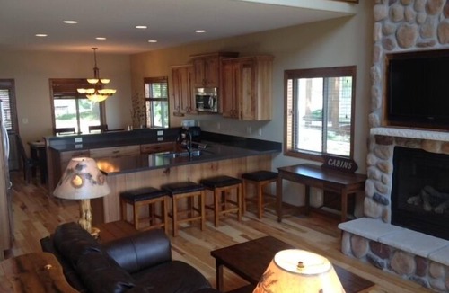 Nisswa Cottage | Beautiful Gull Lake Cottage at Quarterdeck Resort