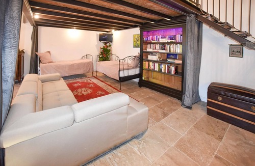 Montagnac-Montpezat House | Beautiful home in Montagnac-Montpezat with house a panoramic view