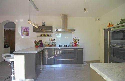 Serignan-du-Comtat House | Beautiful holiday home with private pool