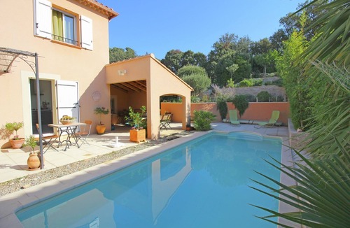 Serignan-du-Comtat House | Beautiful holiday home with private pool