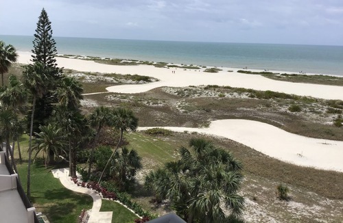 Sand Key Condo | BEAUTIFUL HARBOUR LIGHT TOWERS condo awaits your arrival!