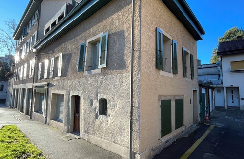 Petit-Saconnex / Servette Apartment | Beautiful heritage 1 bedroom apartment