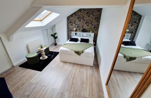 Hautmont Apartment | Beautiful High-End Duplex 2 Bedrooms