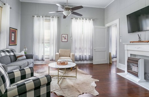 Ruston Apartment | Beautiful historic 1-bedroom in Downtown Ruston