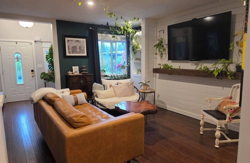 West Seattle Junction House | Beautiful Historical 1919 Craftsman, Kismet House