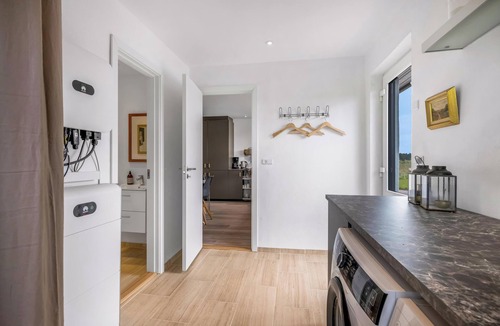 Sønder Felding House | Beautiful holiday home, completely renovated in 2026, located in scenic.