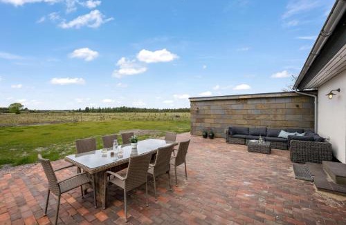 Sønder Felding House | Beautiful Holiday Home, Completely Renovated In 2026, Located In Scenic Surroundings