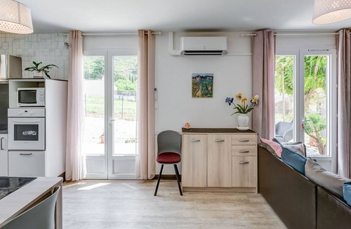 Roquebrun House | Beautiful holiday home in Roquebrun with swimming pool