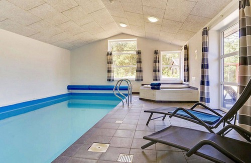 Ho House | Beautiful holiday home with three bathrooms, activity room and pool and large garden