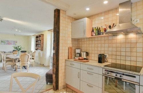 Degagnac House | Beautiful holiday home with a shared pool