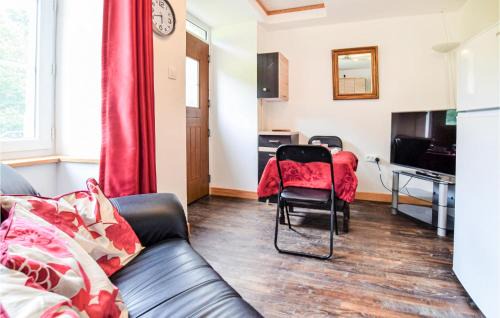 Saint-Sever-Calvados House | Beautiful Home In Saint-Sever-Calvados With Wifi