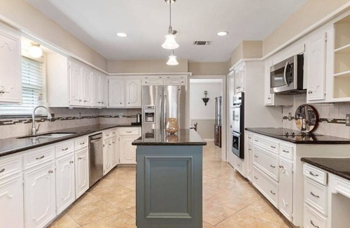 Woodlake - Briar Meadow House | Beautiful home 2 miles from the Galleria