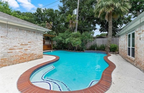 Woodlake - Briar Meadow House | Beautiful home 2 miles from the Galleria