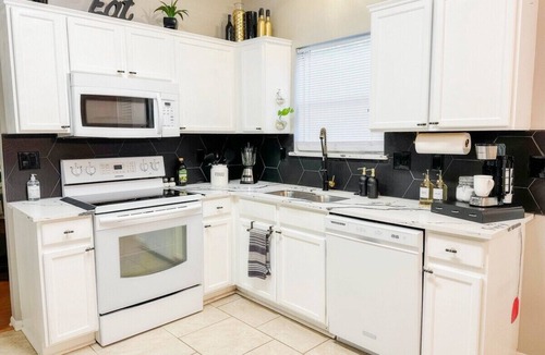 Far North Central House | Beautiful Home 3/2.5 Stone Oak