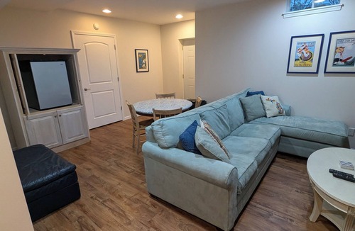 South Haven House | Beautiful home! 3 blocks to beach & town! Friday-Friday Rentals