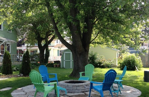 South Haven House | Beautiful home! 3 blocks to beach & town! Friday-Friday Rentals
