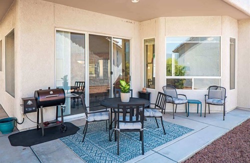 Verde Santa Fe House | Beautiful Home 55+ Community, Pool & Hot Tub! Pino