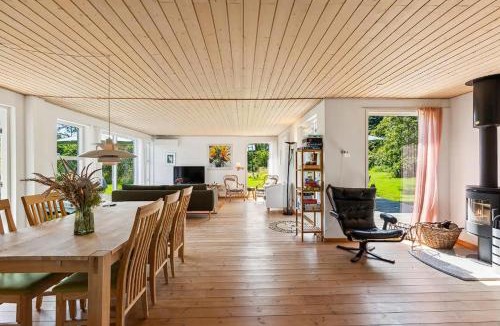 Knebel Villa | Beautiful Home in Mols !