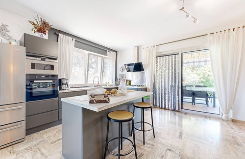 Lamotte-du-Rhone House | Beautiful home in Lamotte Du Rhone