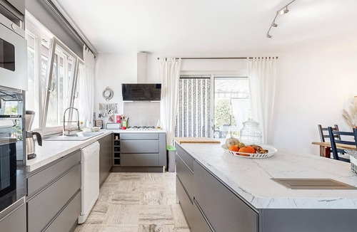 Lamotte-du-Rhone House | Beautiful home in Lamotte Du Rhone