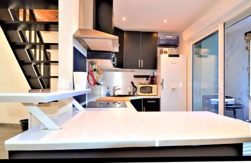 Laudun House | Beautiful home in Laudun-L'Ardoise with WiFi