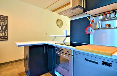 Laudun House | Beautiful home in Laudun-L'Ardoise with WiFi