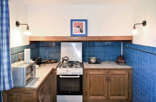 Miossens-Lanusse House | Beautiful home in Miossens Lanusse with WiFi