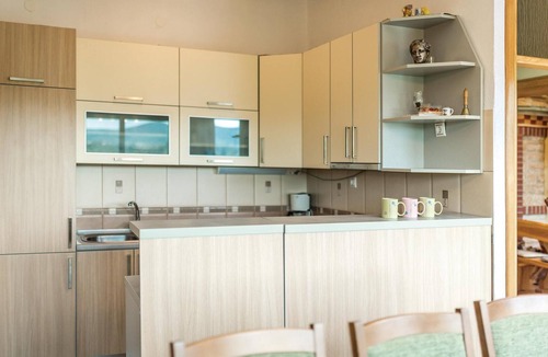 Cavoglave House | Beautiful home in Mirlovic Polje with sauna