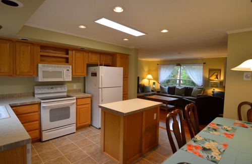 Baileys Harbor Cottage | Beautiful Home in Baileys Harbor