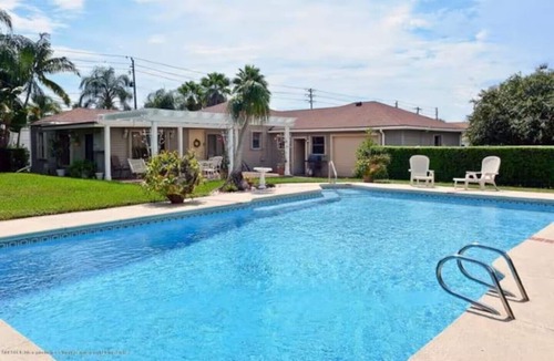 West Palm Beach House | Beautiful Home in West Palm Beach W/Largest Pool and Jacuzzi
