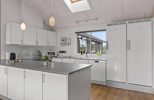 Aalbaek House | Beautiful home in ålbæk with kitchen
