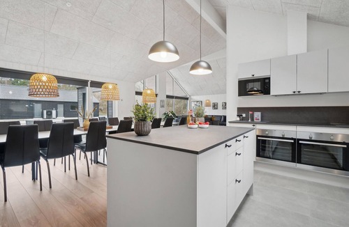 Sømarken House | Beautiful home in Aakirkeby with sauna
