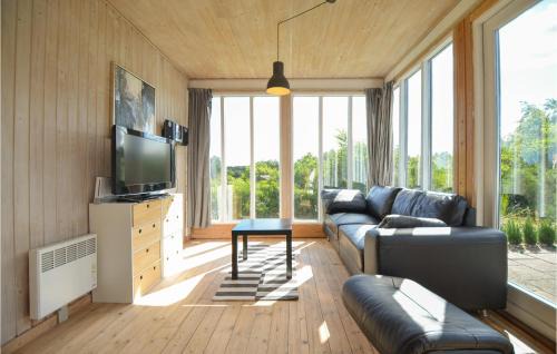 Allingabro House | Beautiful Home In Allingåbro With Wifi