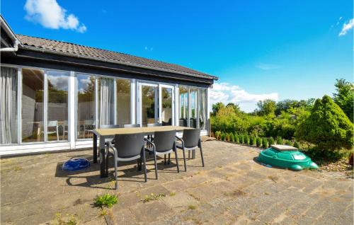 Allingabro House | Beautiful Home In Allingåbro With Wifi