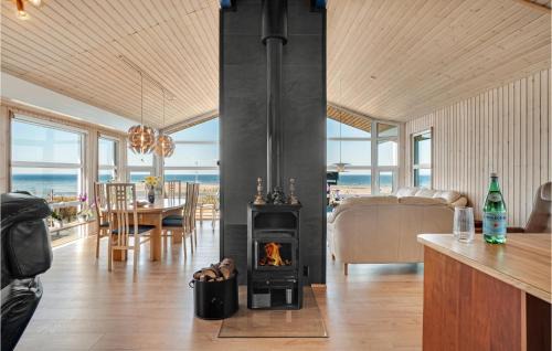 Allingabro House | Beautiful Home In Allingåbro With Wifi