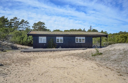 Anholt House | Beautiful home in Anholt with WiFi
